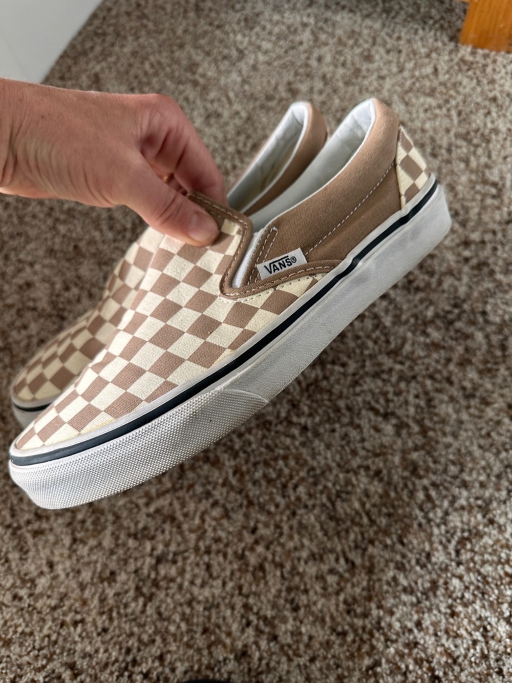 Tan checkered slip on vans size 7.5 - Picture 6 of 7